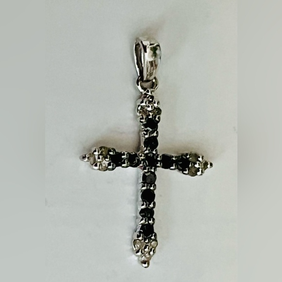 Black Diamond/Sterling Silver Cross Pendant Charm - Picture 1 of 3